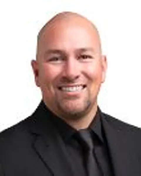 Brian Flores